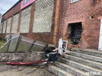 В Туле самосвал проломил стену супермаркета, Фото: 4