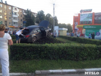Авария в Узловой: "Шевроле" взлетел на клумбу, Фото: 5
