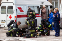Пожарные эвакуировали людей из здания УМВД России по Тульской области, Фото: 23