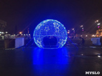 На входе на площадь Ленина установили светящийся шар, Фото: 2