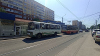 На ул. Марата сломавшийся автобус перекрыл движение трамваев, Фото: 5
