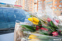 Сотрудники ГИБДД дарили тулячкам тюльпаны, Фото: 13