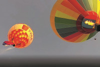 В небо над Тулой на воздушном шаре подняли флаг России, Фото: 3