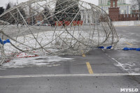 В Туле ищут водителя, сбившего новогодний шар на площади Ленина, Фото: 8
