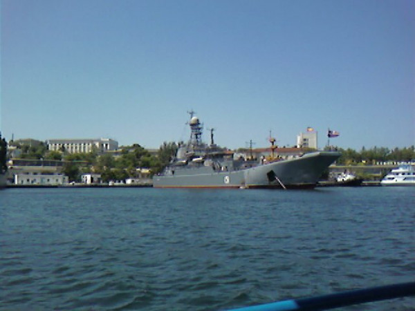 12 июля 2009 года. Севастополь. На рейде. Снято на сотовый телефон