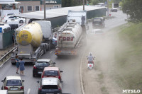 В Туле на Калужском шоссе столкнулись фура и легковушка, Фото: 3