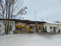 В Щекино под тяжестью снега рухнула крыша жилого дома , Фото: 8