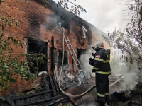 На улице Каминского в Туле загорелся старинный дом: улица перекрыта, Фото: 8
