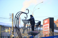 На площади Ленина в Туле разбирают новогодние украшения: фоторепортаж, Фото: 14