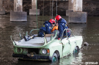 В Туле на Упе спасатели эвакуировали пострадавшего из упавшего в реку автомобиля, Фото: 44
