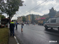  На проспекте Ленина троллейбус врезался в столб, Фото: 5