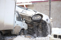 В Туле грузовик перевернул «Тойоту», Фото: 4