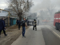 На ул. Карла Маркса в Туле загорелся грузовик, Фото: 9