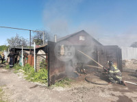 В Туле соседи и пожарные отстояли от огня частный дом, Фото: 5