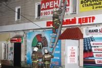 На ул. Оборонной в Туле сгорел магазин., Фото: 33