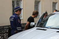 В центре Тулы полицейские задержали BMW X5 с крупной партией наркотиков, Фото: 5