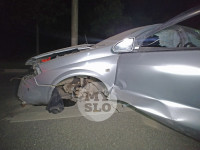 Крупное ДТП на ул. Металлургов в Туле: Nissan снес столб, пассажирку вышвырнуло из машины, Фото: 5