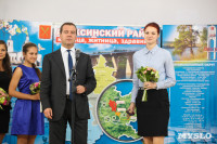 Дмитрий Медведев вручает медали выпускникам школ города Алексина, Фото: 11