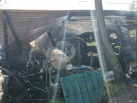 В Туле соседи и пожарные отстояли от огня частный дом, Фото: 1