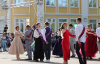 Николай Воробьев поздравил выпускников школ Суворовского района, Фото: 13