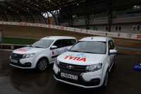 Илья Беспалов передал два автомобиля воспитанникам и тренерам СШ «Велосипедный спорт», Фото: 15