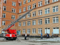 Учения МЧС: В Тульской областной больнице из-за пожара эвакуировали больных и персонал, Фото: 28
