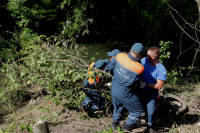 Спасатели приступили к расчистке берегов реки Воронки в Туле: фото, Фото: 13