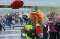 Почти 200 детей из Тульской области побывали на новогоднем представлении в Москве, Фото: 3