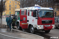 На ул. Николая Руднева в Туле загорелся двухэтажный дом, Фото: 11