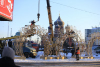 На площади Ленина в Туле разбирают новогодние украшения: фоторепортаж, Фото: 5