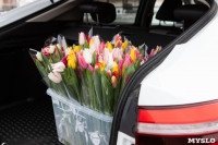 8 марта компания «Автоимпорт» дарила тулячкам-автоледи цветы, Фото: 3