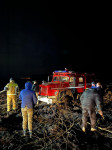В Тульской области увязший в грязи пожарный «Урал» спасли пять внедорожников, Фото: 5