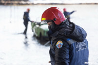 В Туле на Упе спасатели эвакуировали пострадавшего из упавшего в реку автомобиля, Фото: 51
