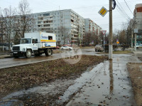 Перекресток Красноармейского проспекта и ул. Лейтейзена затопило водой, Фото: 23
