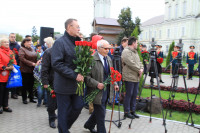 Депутаты областной Думы почтили память Николая Макаровца, Фото: 10