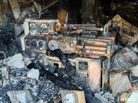 «Что это бахнуло ночью?»: пожар в гараже на ул. Приупской напугал жителей соседних домов, Фото: 12