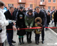 Губернатор Владимир Груздев вручил ключи от квартир новоселам в Узловском районе, Фото: 11