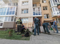 В Туле в Левобережном загорелась квартира: из окна спасатели вытащили женщину с младенцем, Фото: 14