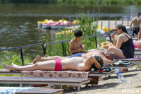 Туляки спасаются от жары в пруду Центрального парка, Фото: 11