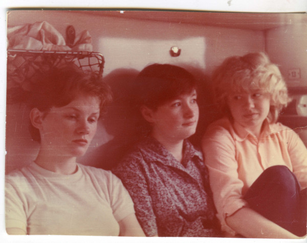 дружим с 1979 года-на фото 1983 год, в поезде Москва-Архангельск