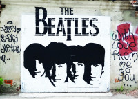 Легендарной ливерпульской четверке посвящено трафаретное граффити рядом с домом № 9-а в проезде Тимирязева., Фото: 14