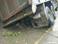 В Туле на ул. Луначарского грузовик провалился под землю, Фото: 12
