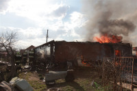 На Калужском шоссе загорелся жилой дом, Фото: 10
