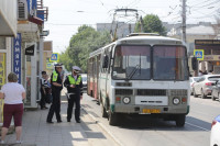 На ул. Марата сломавшийся автобус перекрыл движение трамваев, Фото: 2