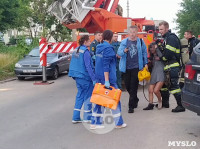 На ул. Степанова в Туле из горящей квартиры спасли двух человек, Фото: 1