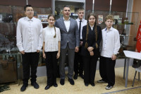 Алексей Эрк передал школьникам ответные письма от участников СВО, Фото: 6