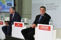 Алексей Эрк представил студентам-медикам выставку «Солдаты жизни», Фото: 3
