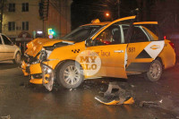 В центре Тулы два таксиста не поделили дорогу: пострадала пассажирка, Фото: 5