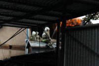 Пожар в доме по ул. Рабочий проезд. 27 сентября, Фото: 1