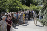 В Туле пенсионеры толпятся в огромной очереди на продление проездных, Фото: 20